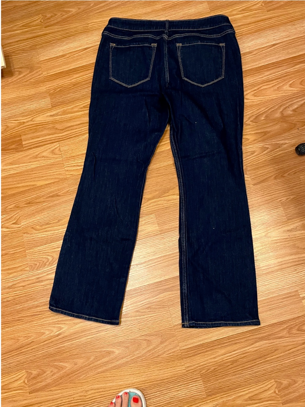 OLD NAVY Mid Rise WOW  Bootcut Jeans in Deep Indigo size 14 PETITE - Picture 3 of 11